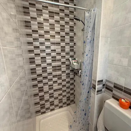 3-pièces Rénové, Paris Proche, 6 Pers *