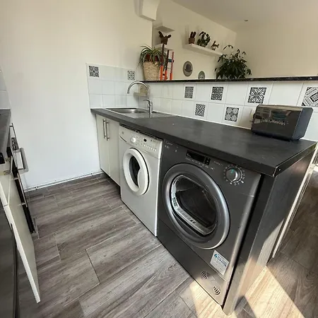 3-pièces Rénové, Paris Proche, 6 Pers *