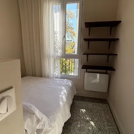 3-pièces Rénové, Paris Proche, 6 Pers Apartamento