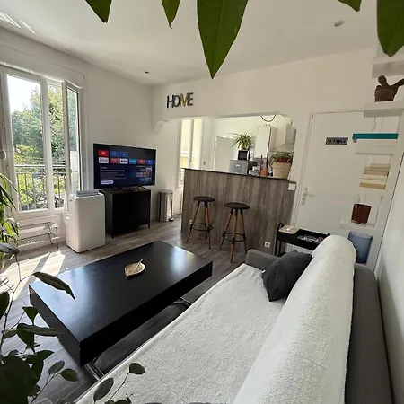 3-pièces Rénové, Paris Proche, 6 Pers Appartamento *